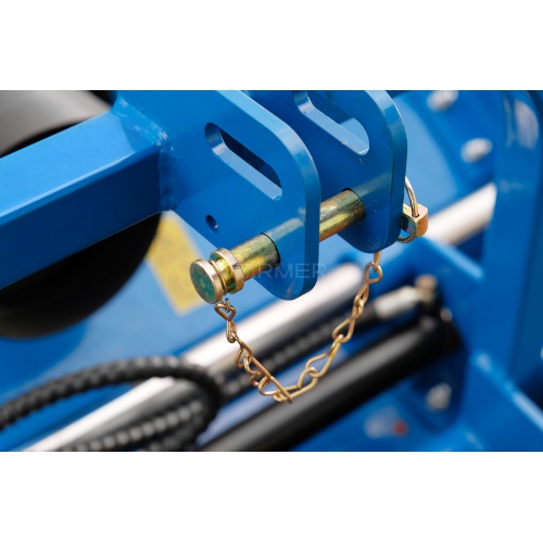 Flail mower with a hydraulic shift EFGC-KH 135 - opened flap