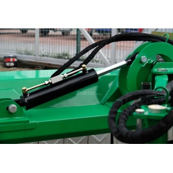 Flail Mower with an outreach arm AGF 180 with valves