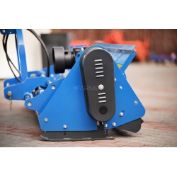 Flail mower with a hydraulic shift EFGCK-H 165 - opened flap